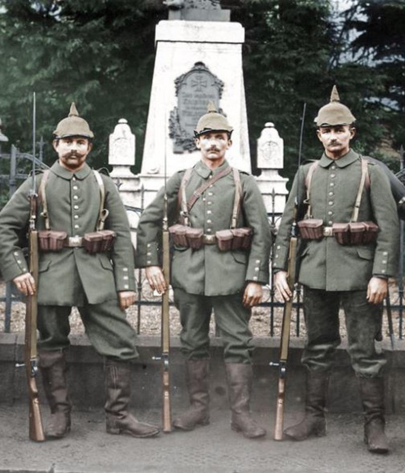 WW1 Early War Issue Imperial German Bavarian Infantry 'Mannschaften' Pickelhaube Helmet