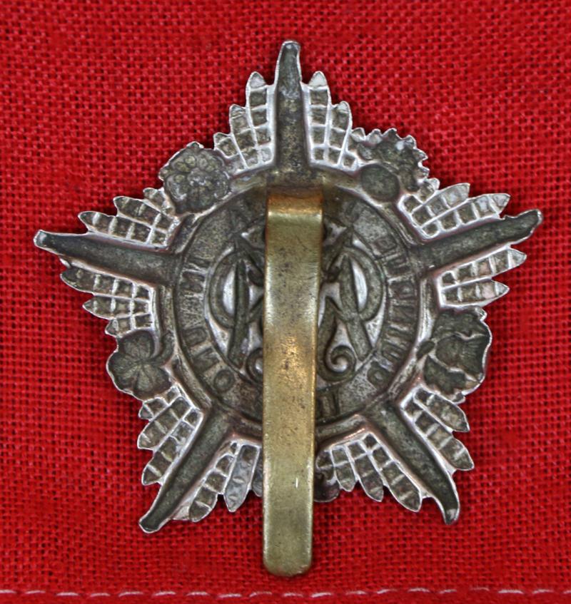 An Original and Superb Example of A Very Scarce WW1 Guards Machine Gun Regiment Cap Badge Of Sapper Mumby RE