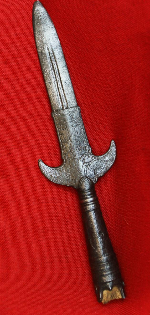 A Superb, French, Superior Officer's Spontoon From The Battle of Minden, August 1st 1759 One Of The Great Victorious Battles Of The Anglo French 7 Years War. The Major Victory for The Allied Anglo-Hanoverian Forces Against The French of King Louis XVth