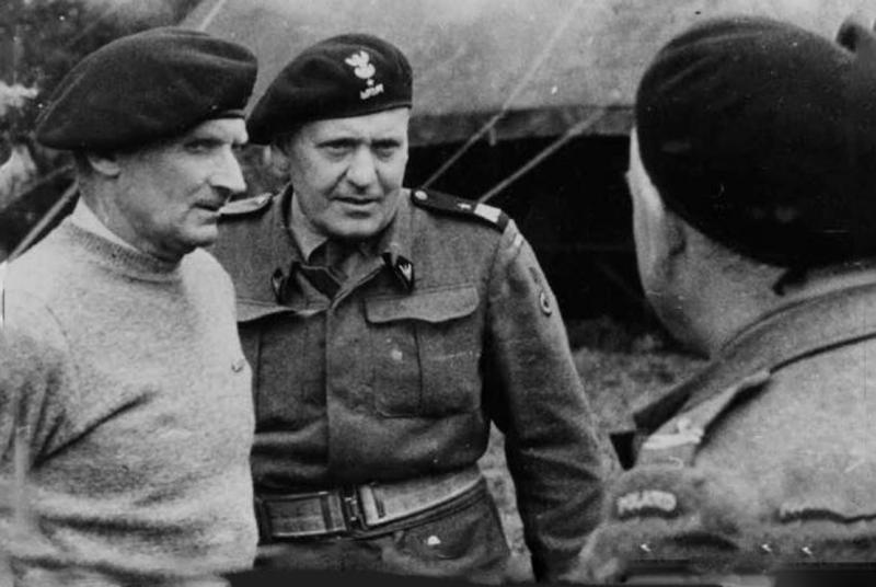 Original, 1939 Pattern WW2 Free Polish Forces (Army In Exile) Beret Side Cap Badge. Cast With Threaded Stem Mount