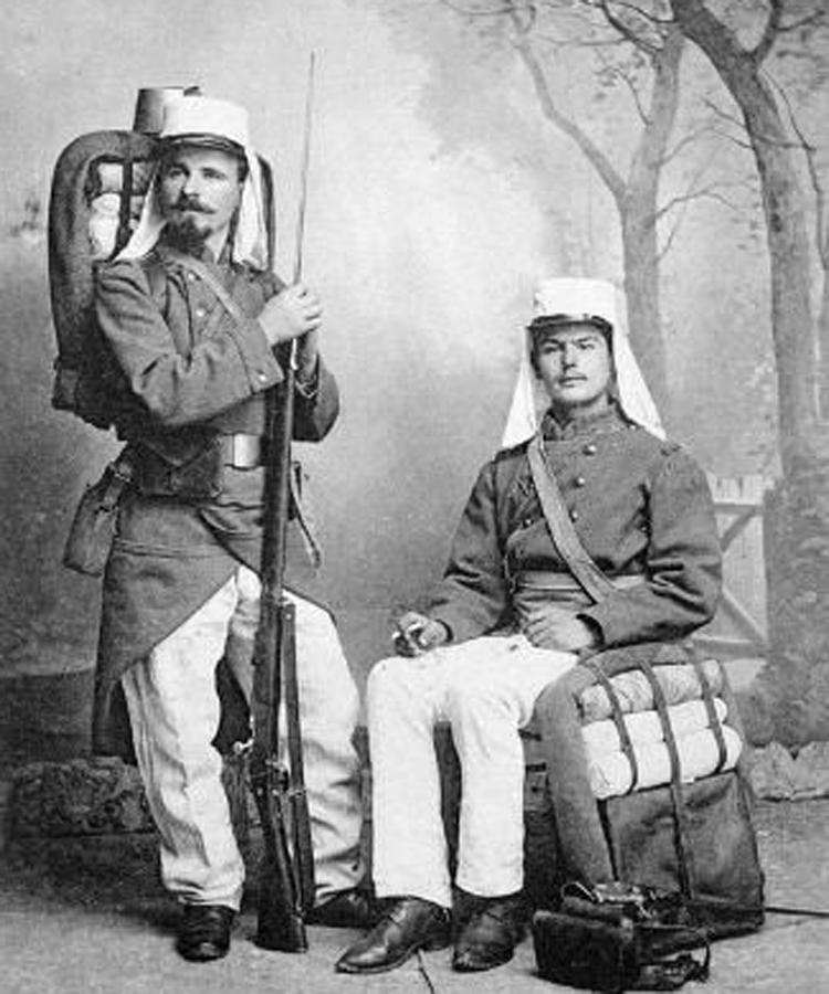 A Superb 19th-20th Century French 1886 Pattern Lebel Rifle Sword Bayonet & Frog Hook Scabbard. WW1 French Foreign Legion Issue