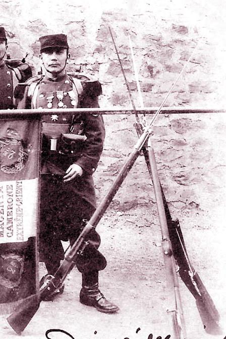 A Superb 19th-20th Century French 1886 Pattern Lebel Rifle Sword Bayonet & Frog Hook Scabbard. WW1 French Foreign Legion Issue