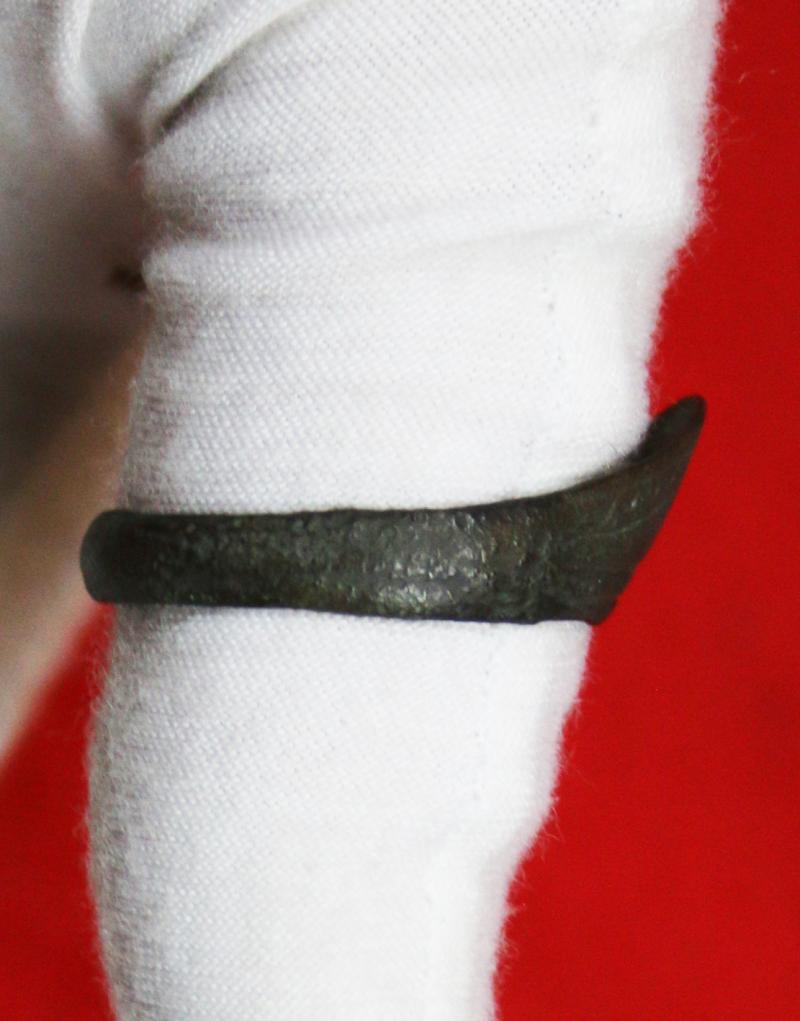 Superb Original Bronze Medieval Longbow Archer’s Thumb Ring, Late 14th Century. Of the Battle Agincourt 1415. From Our Latest Antiquities Collection Aquisition Recovered From Azincourt and Famous Battle Sites in The 1820’s