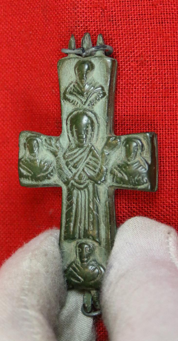Early Crusades Reliquary, Pectoral, Encolpion Cross. Containing A Shard of The True Cross. Hinged, Neck Cross Of the Ancient Holy Land. Likely Presented to a Warrior Knight Before His Departure for the Crusade, by an Archbishop or The Pope. 1000 Years Old
