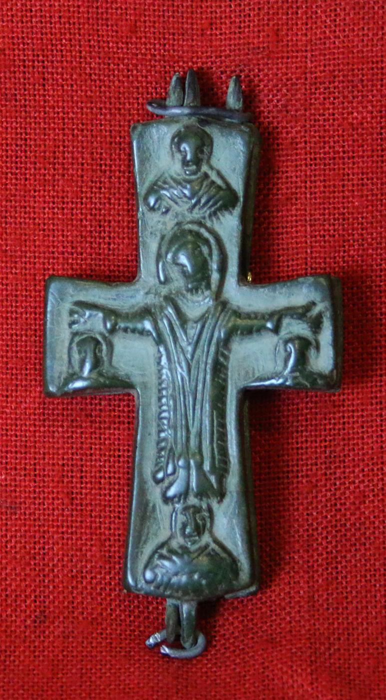 Early Crusades Reliquary, Pectoral, Encolpion Cross. Containing A Shard of The True Cross. Hinged, Neck Cross Of the Ancient Holy Land. Likely Presented to a Warrior Knight Before His Departure for the Crusade, by an Archbishop or The Pope. 1000 Years Old