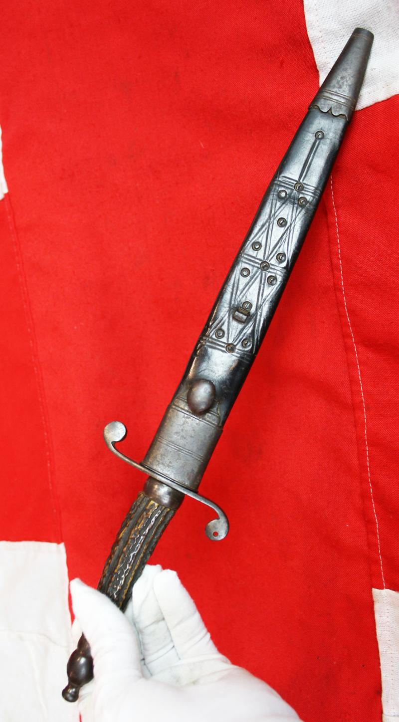An 18th Century 1770's Royal Naval or Scottish Highlander's Officer's Dirk. Steel and Staghorn Hilt With 'S' Quillons Rare Original Leather & Steel Mounted Scabbard, With Scottish Bullet & Dart Pattern Embossed Leather & Scottish Staghorn Hilt