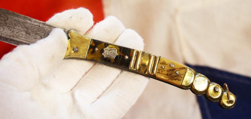 A Superb Antique Navaja Folding Knife 19th Century Circa 1850 Deluxe Etched Blade With Wings Tortoishell Panel Handle with Rattlesnake Tail Pattern. An Absolute Beauty!
